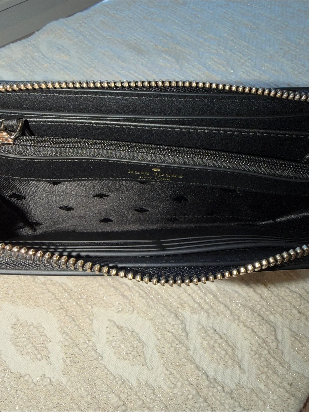 Kate Spade NY Ella Red Apple Toss Embroidered Black/Teed tone  Zip-Around Wallet